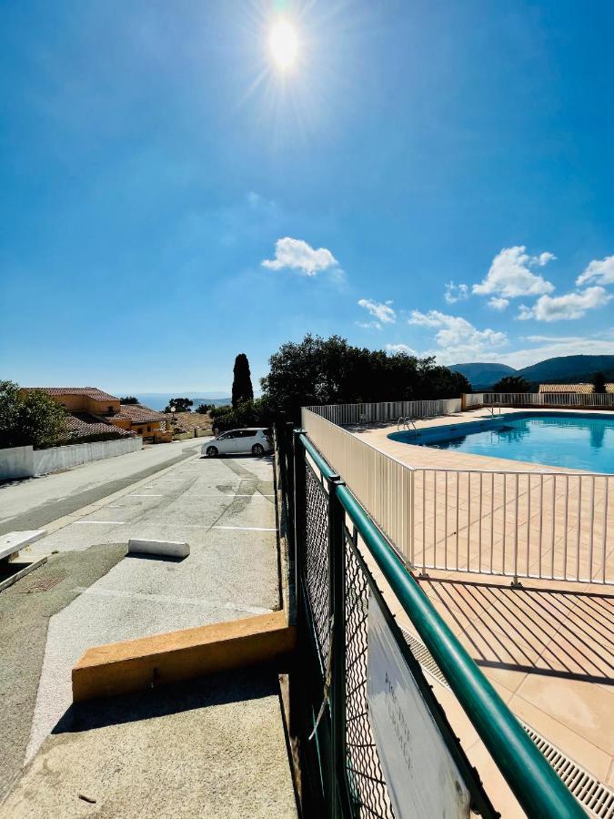 Superbe T2 Avec Vue Mer Et Piscine La Croix-Valmer Bagian luar foto